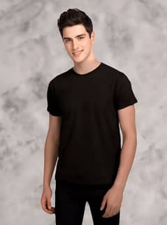 Men's Round Neck Plain T-shirt.