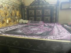 King Size bed for Sale in Lahore - Used - With 5 inches Mattress