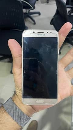 j7 pro in 10/10 condition
