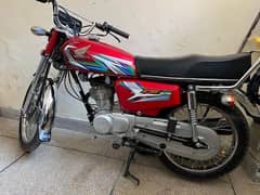 Honda 125  brand new Hai bilkul use nhi Kya ghr hi khar rhta Hai