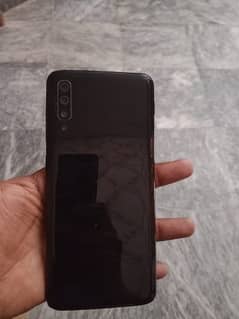 Assalamulaikum! Samsung a70 for sale only panel change condition 10/9