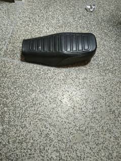 Honda 125 seat used but good condition