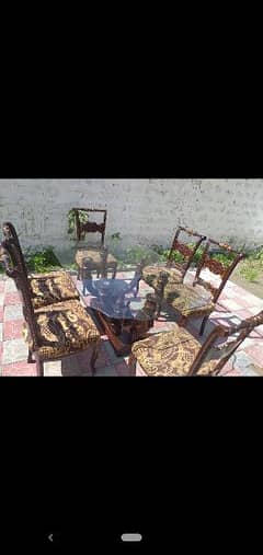 Dining Table / Chairs