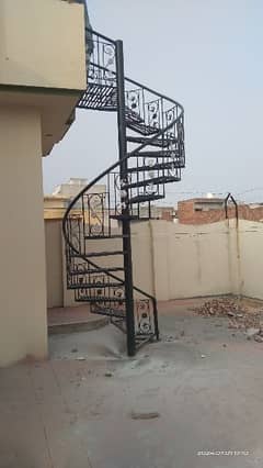 11 ft Hard Metal Round Staircase