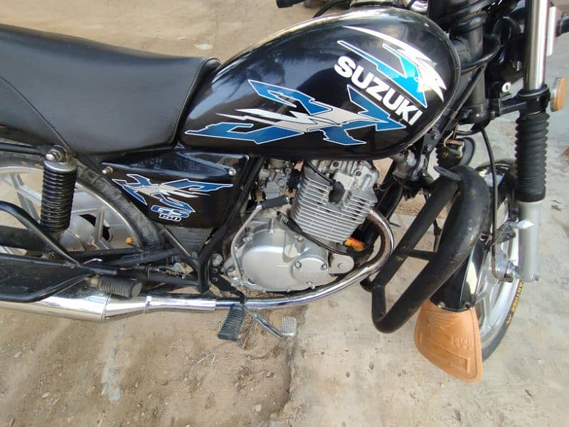 Suzuki GS 150 4