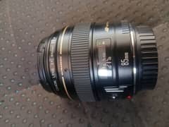 Canon 85mm 1.8 lens