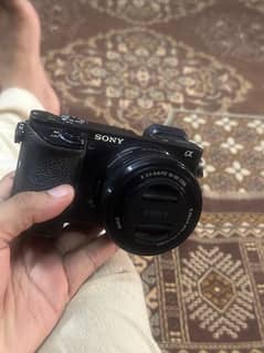 Sony A6500 with kit lens 16-50mm 9.5/10 Condition
