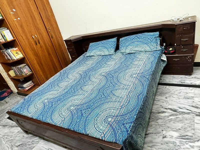 Bed Set / Bedroom Set / Wooden bed 0