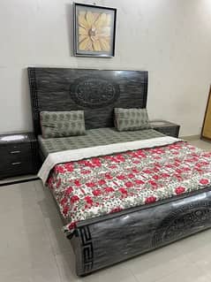 high glossed bed set with dresser