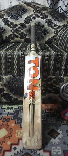 Cricket bat original TON