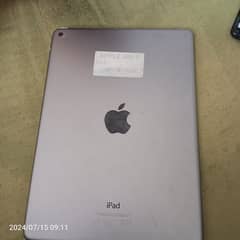 apple air 2 for sale 64 gb little crack but working 100%