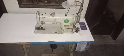 industrial sawing Machine singer A one working