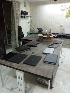 6 workstation table with partitions
