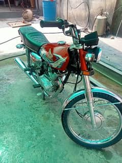 Hounda 125 like new bike
