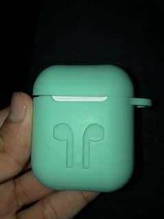 AirPods