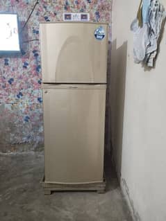 Dawlance fridge bilkul New