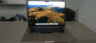 MacBook Air M3 15" 2024 Starlight colour