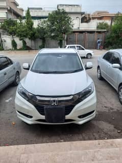 Honda Vezel 2017, Pearl White, Z Sensing officer use car