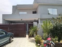 For Family & Silent Office 1 Kanal 4 Bed Separate Gate Lower Portion 4 Bed For Rent