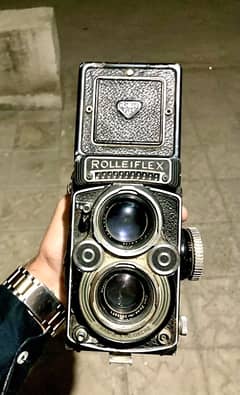 I want to sell my old model camera