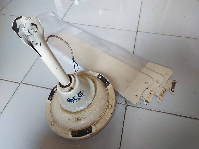 LG  ceiling fan for sale 0