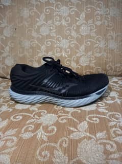 Saucony 17 Rnning Shoes | Size 8 / 42