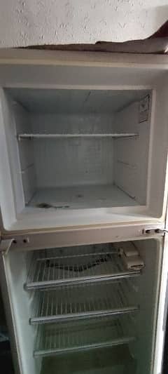 Dawlance fridge for sale 8/10 condition all set no issue