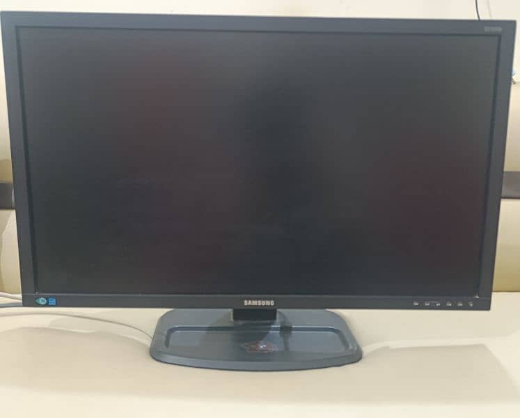 27 inch Samsung LCD Monitor 0