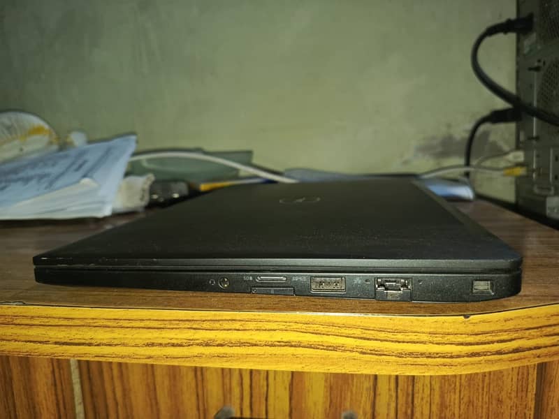 Urgent sale Dell Latitude 7290 i7 8th generation 16GB Ram 256GB SSD 10