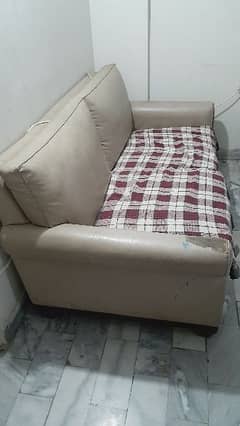 one complete 7 seater with two seater sofa set
