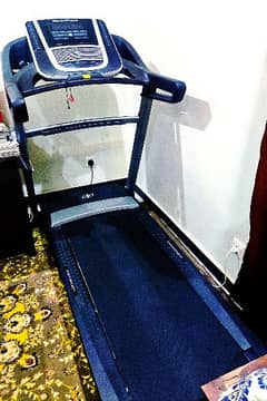 NordicTrack S25i, Imported Treadmill in Excellent Condition.