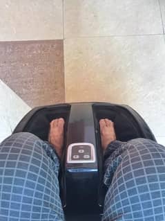 Foot and calf Massager or Relax Legs machine