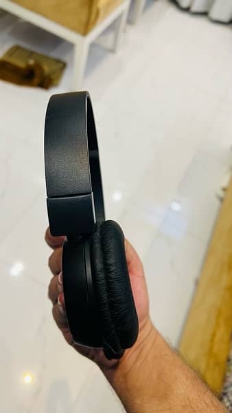 JBL wireless headphones 3