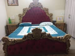 only 4 month used king size beautiful bed