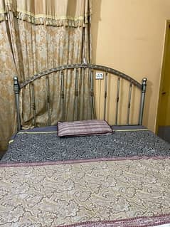 King Size Iron Bed with Dressing Table