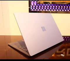 Microsoft Surface laptop 2 - Core i5 8th Gen - 8gb 256gb
