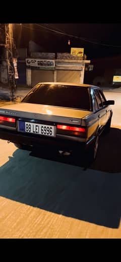 Nissan Sunny 1988