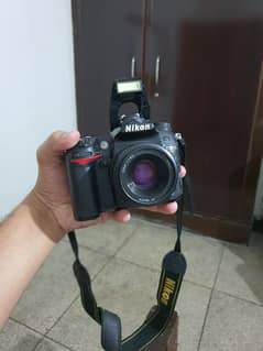 D7000