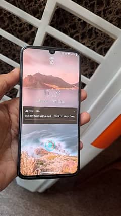 MOTO Z4 4/128 9/10 PTA APPROVED In Display Fingerprint