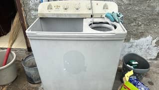 Haier washing machine for sale in good condition.