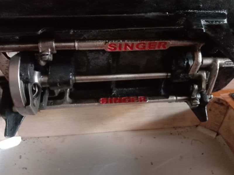 Singer Sewing machine 6