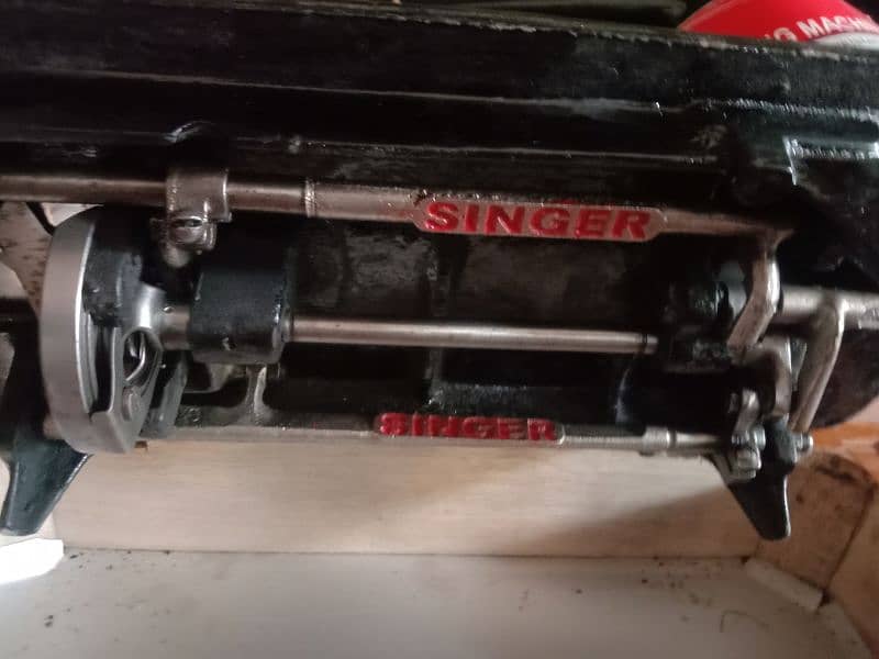 Singer Sewing machine 7