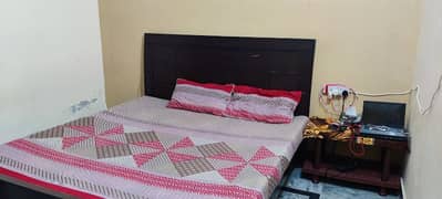 King Size bed without metress for sale in 20000 only