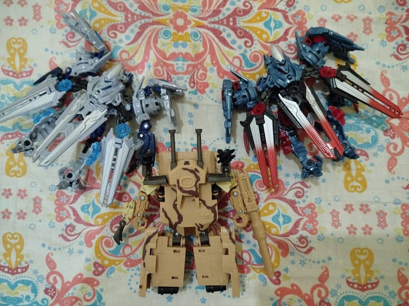 Transformers RotF Action Figures, Soundwaves and Desert Brawl. 1