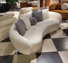 Curvey sofa/Sofa set /Furniture