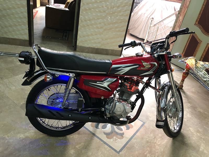 honda 125  consition 10/10 original 9