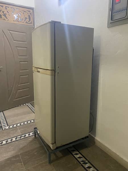 used refrigerator Dawlance 1