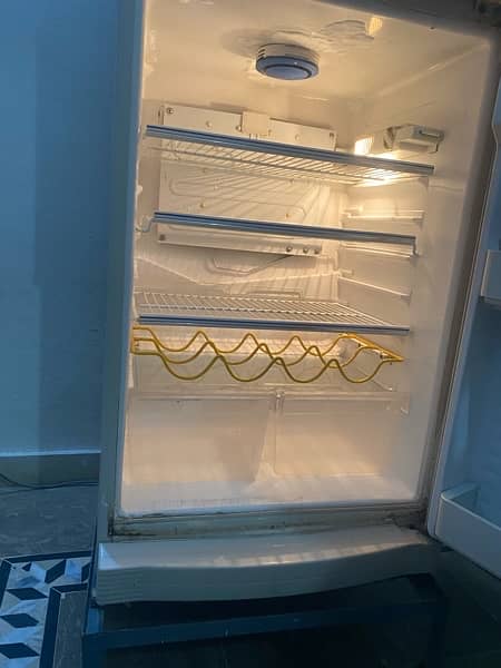 used refrigerator Dawlance 4