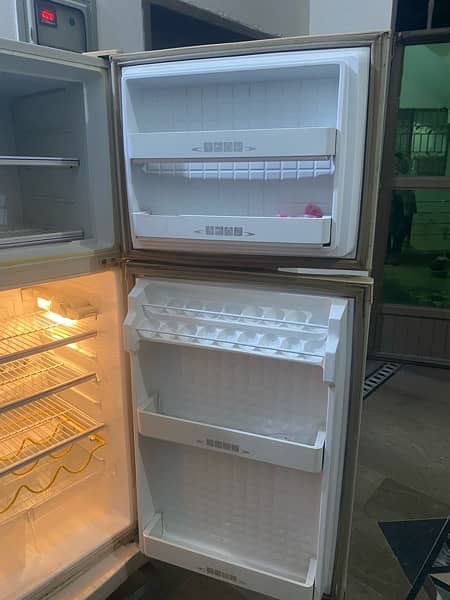 used refrigerator Dawlance 8