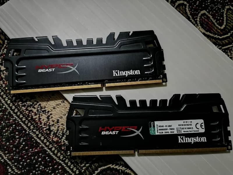 DDR3 16 GB RAM WITH 1600 MHZ 0